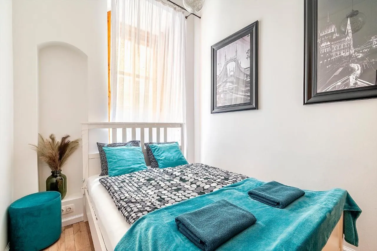 Liszt Designer 2Bedroom Center Apartment Budapest Hungría