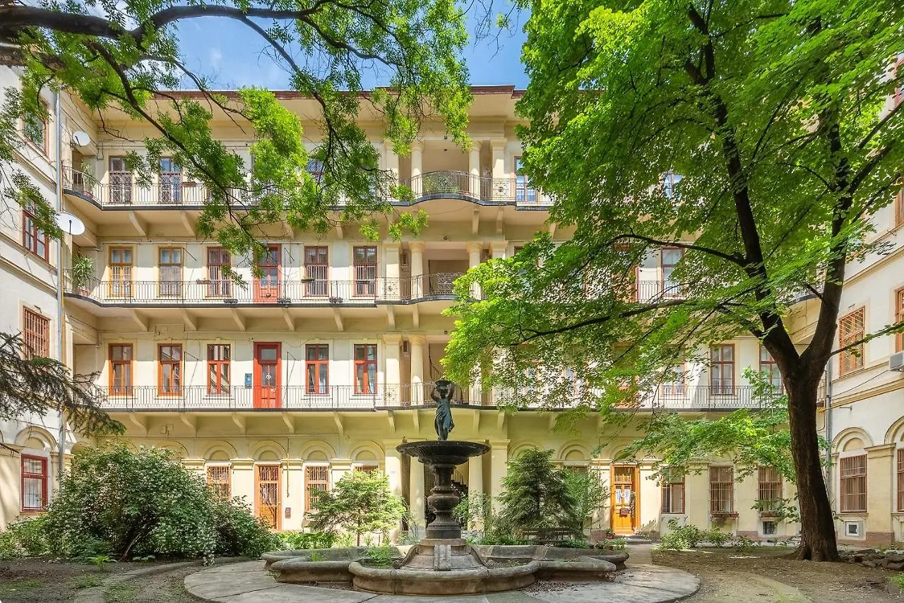 Liszt Designer 2Bedroom Center Apartment Budapest